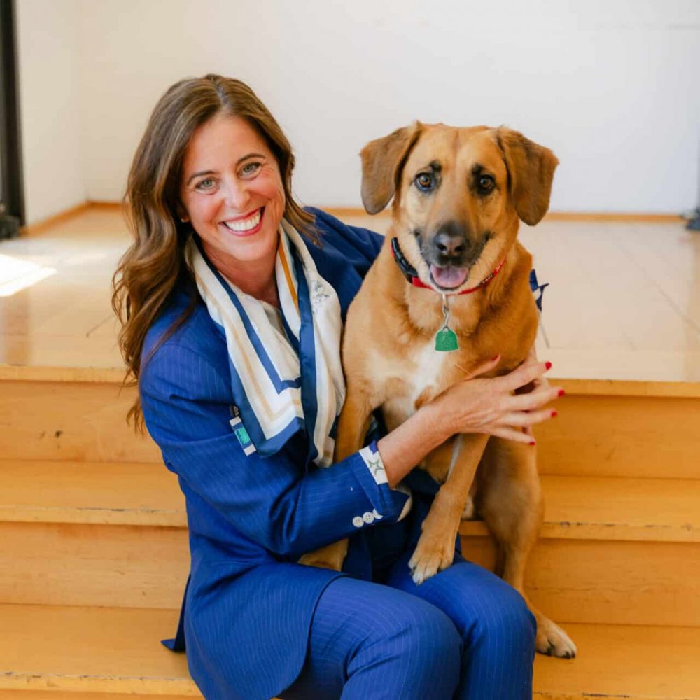 headshot-1-aspect-ratio-1-1